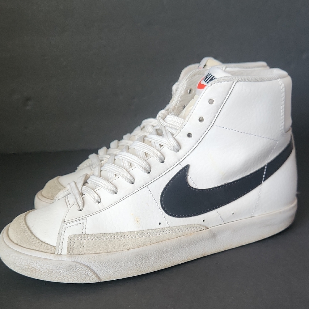Nike Blazer Mid 77 Vintage White Black Youth 7 Womens 8.5 Mens 7